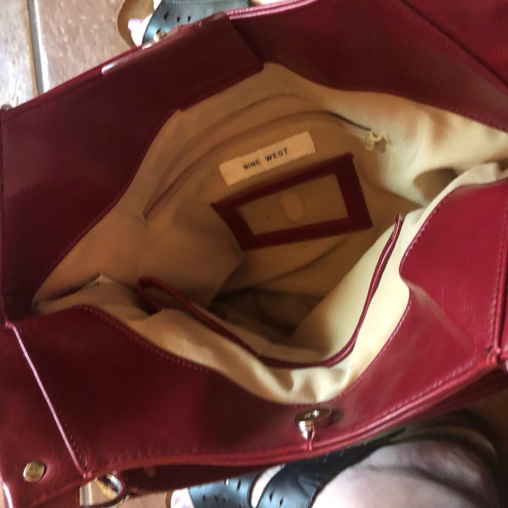 Nine West - Picture 4 of 4